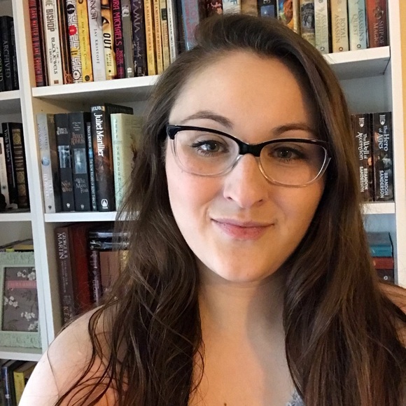 Meet your Posher, Amanda - Picture 1 of 1